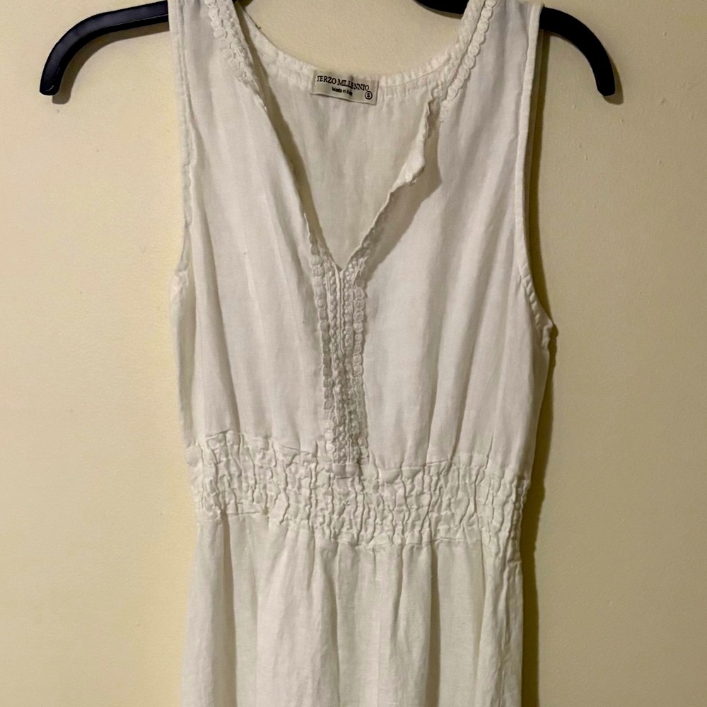White Sleeveless Maxi Dress